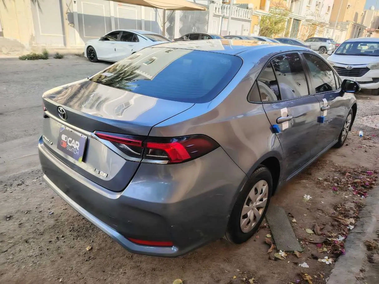 Car image 5