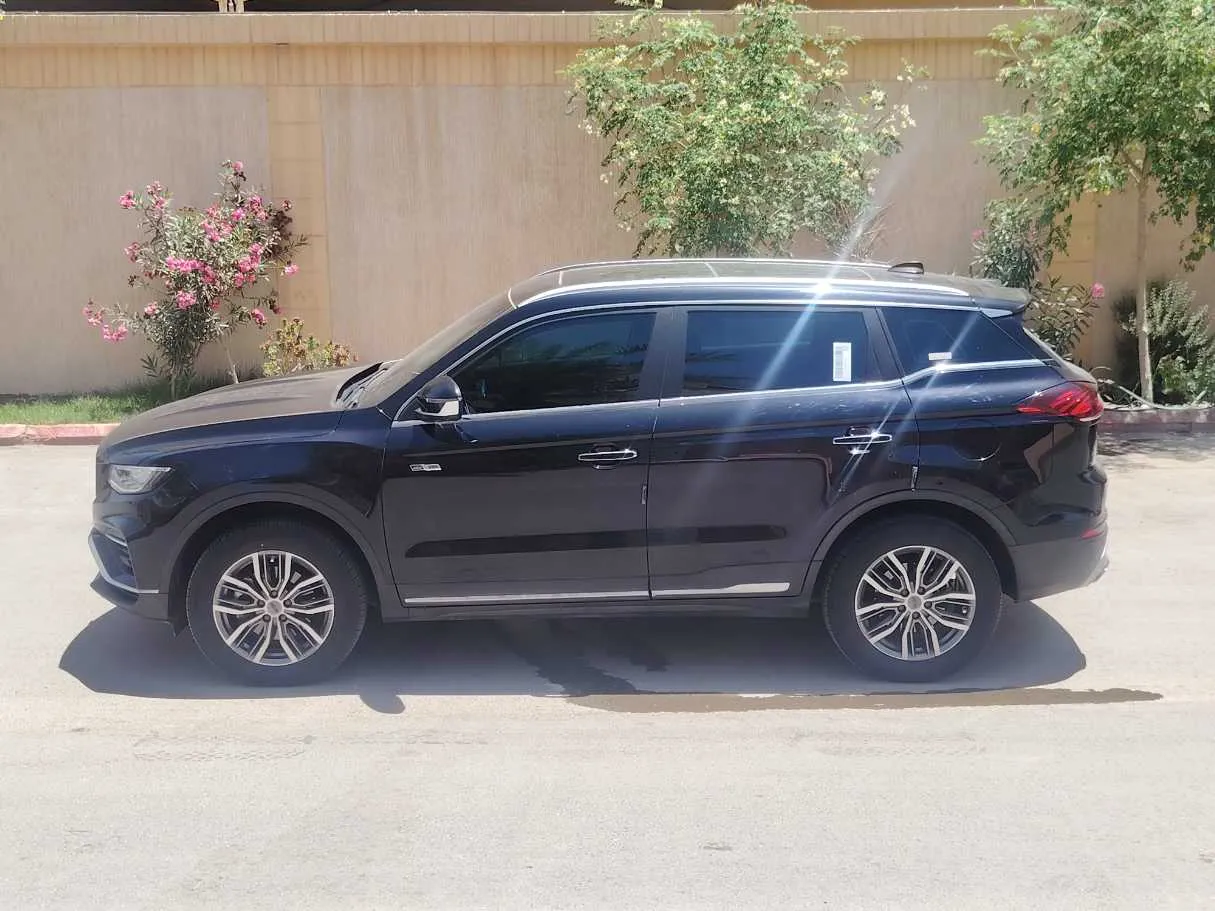 Car image 8