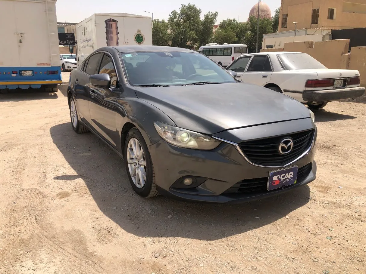 Car image 3