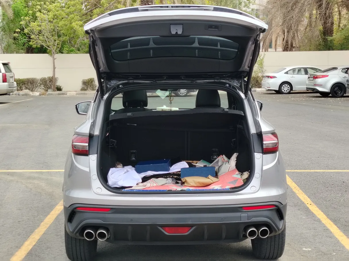 Car image 26