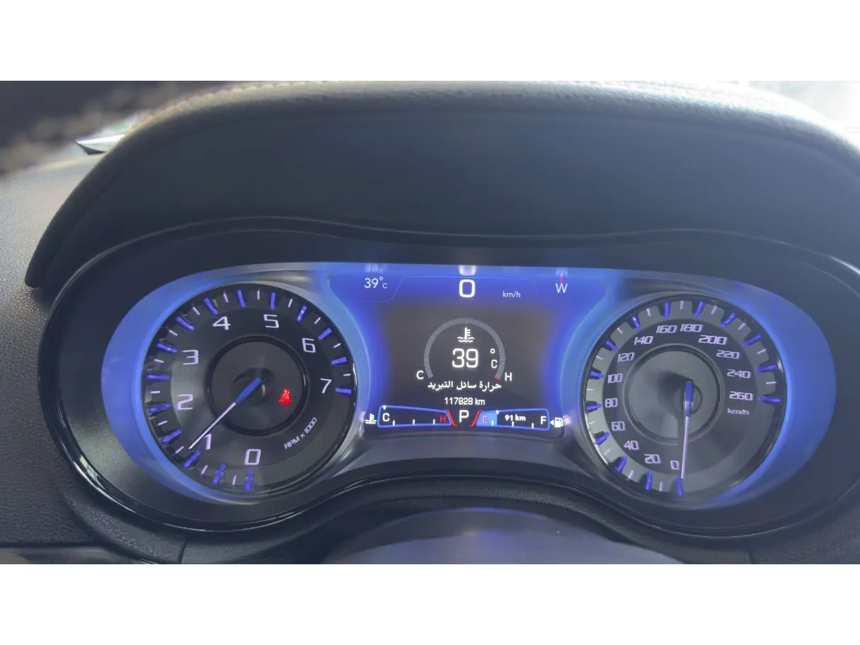 Car image 14
