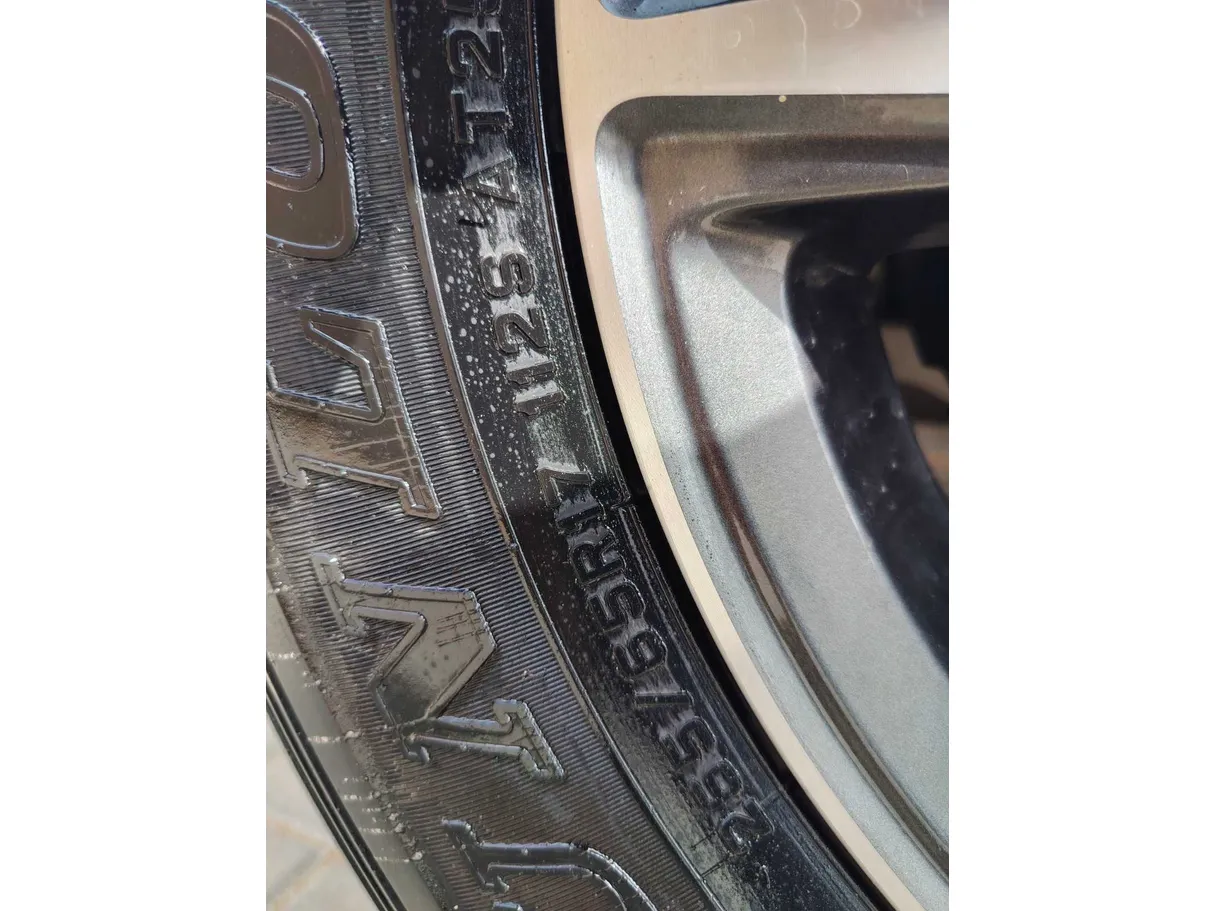 Car image 29