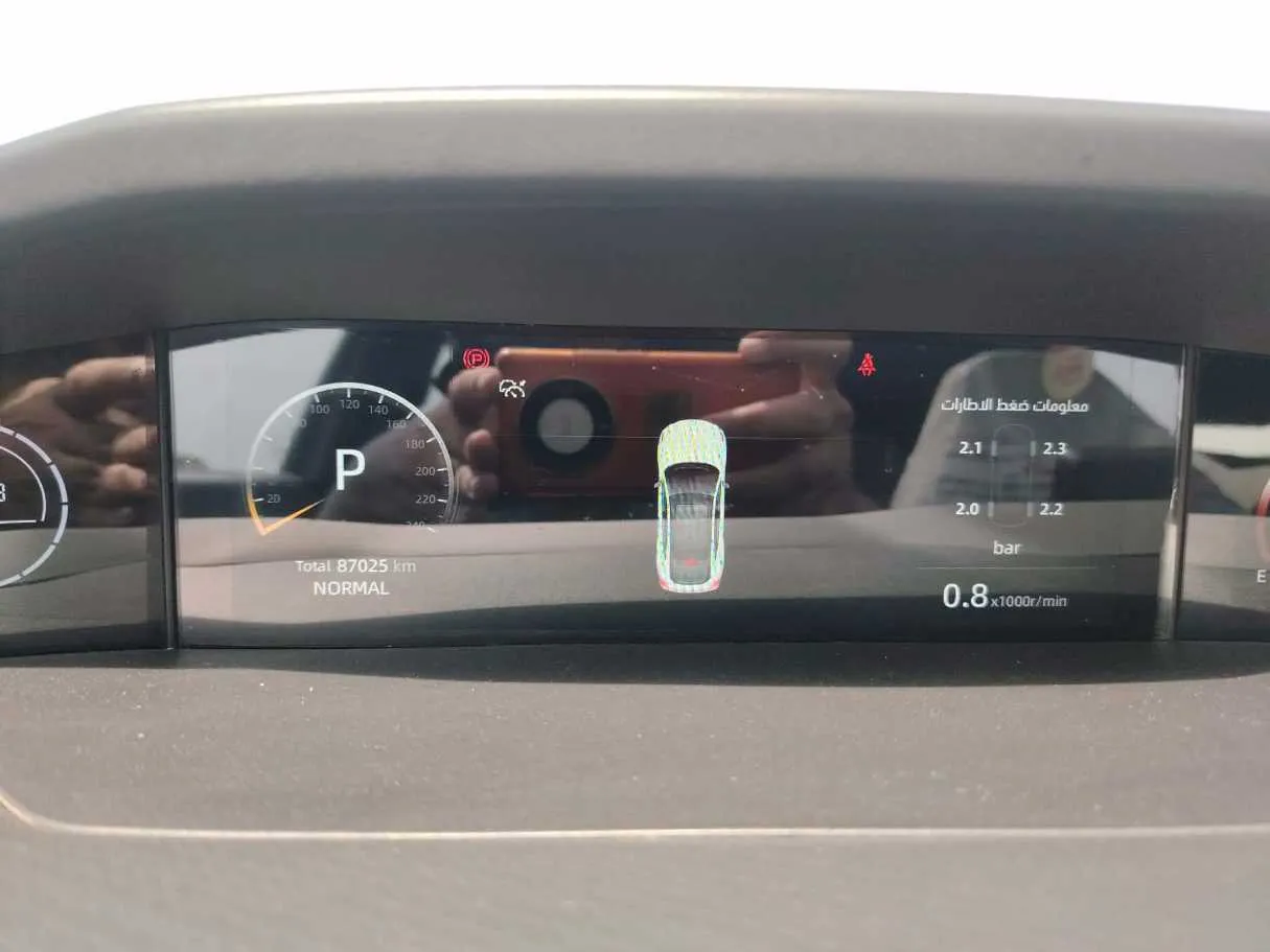 Car image 29
