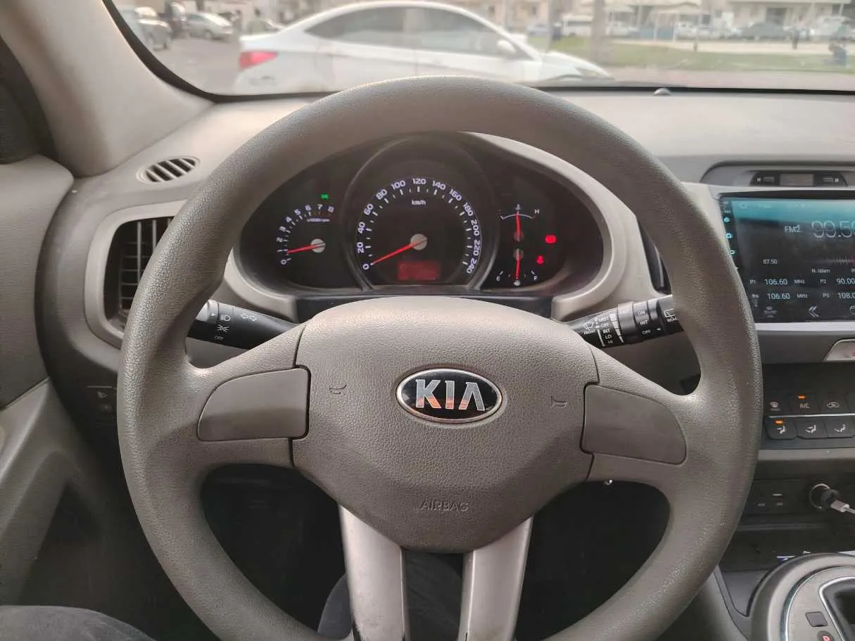 Car image 31