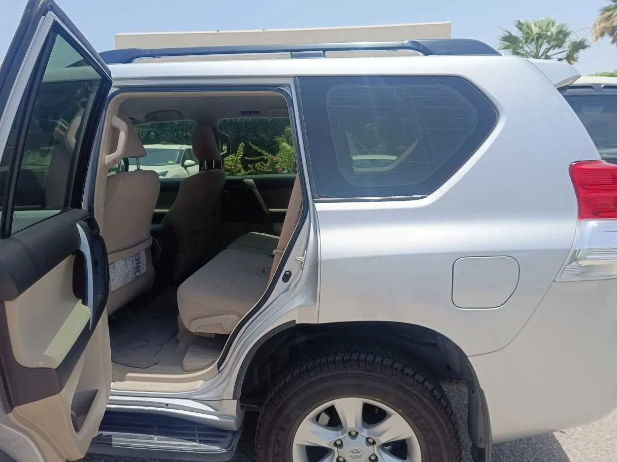 Car image 15