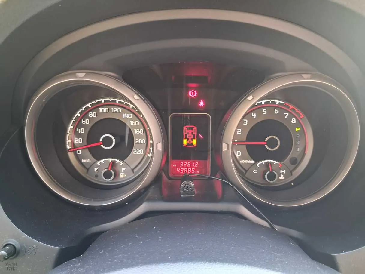 Car image 20