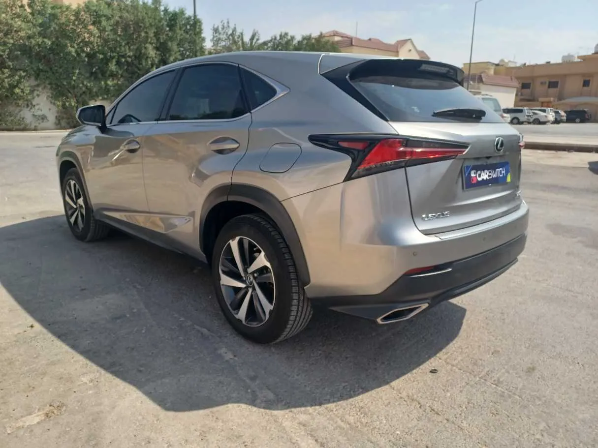 Car image 7