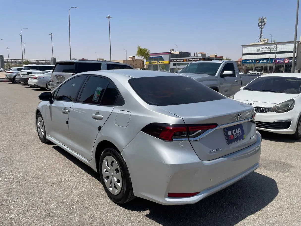 Car image 7