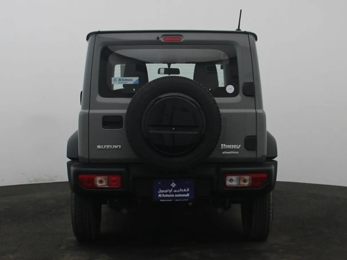 Car image 12