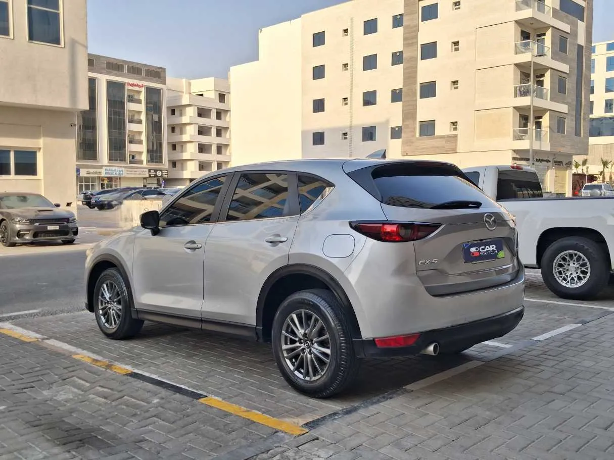 Car image 7