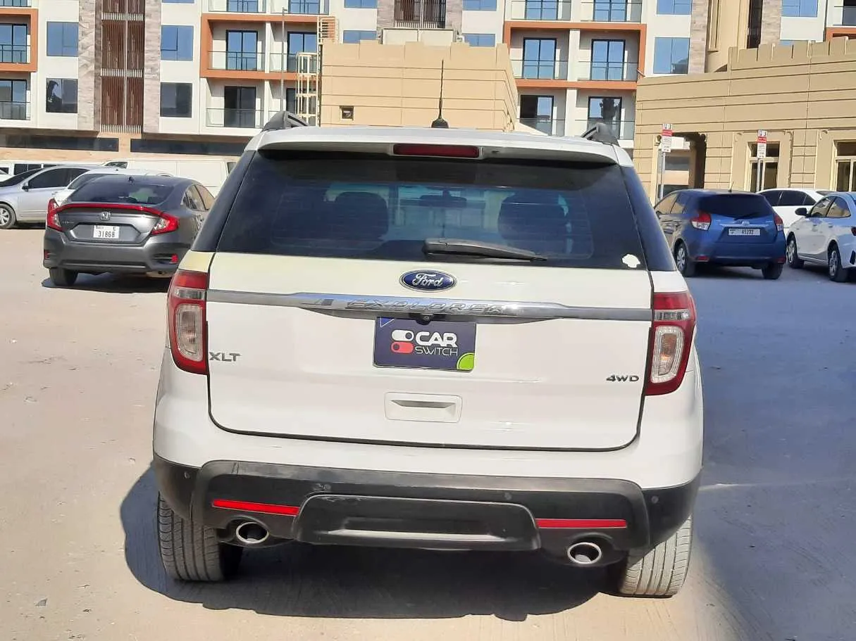 Car image 6