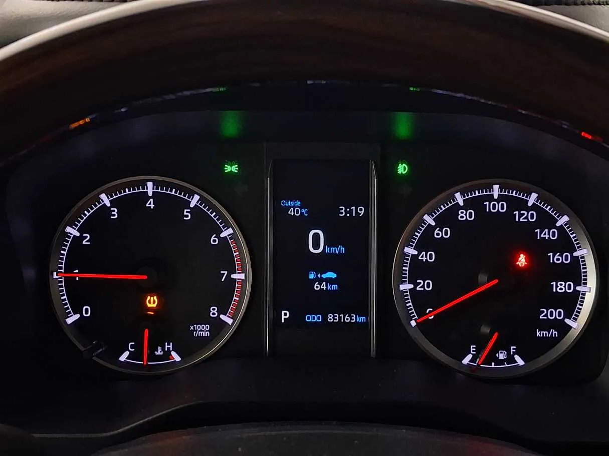 Car image 20