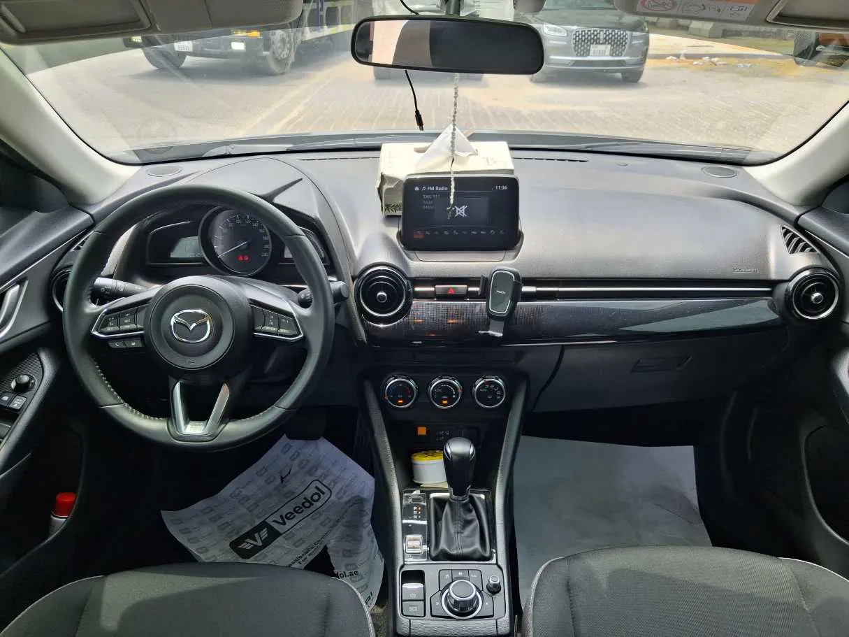 Car image 14