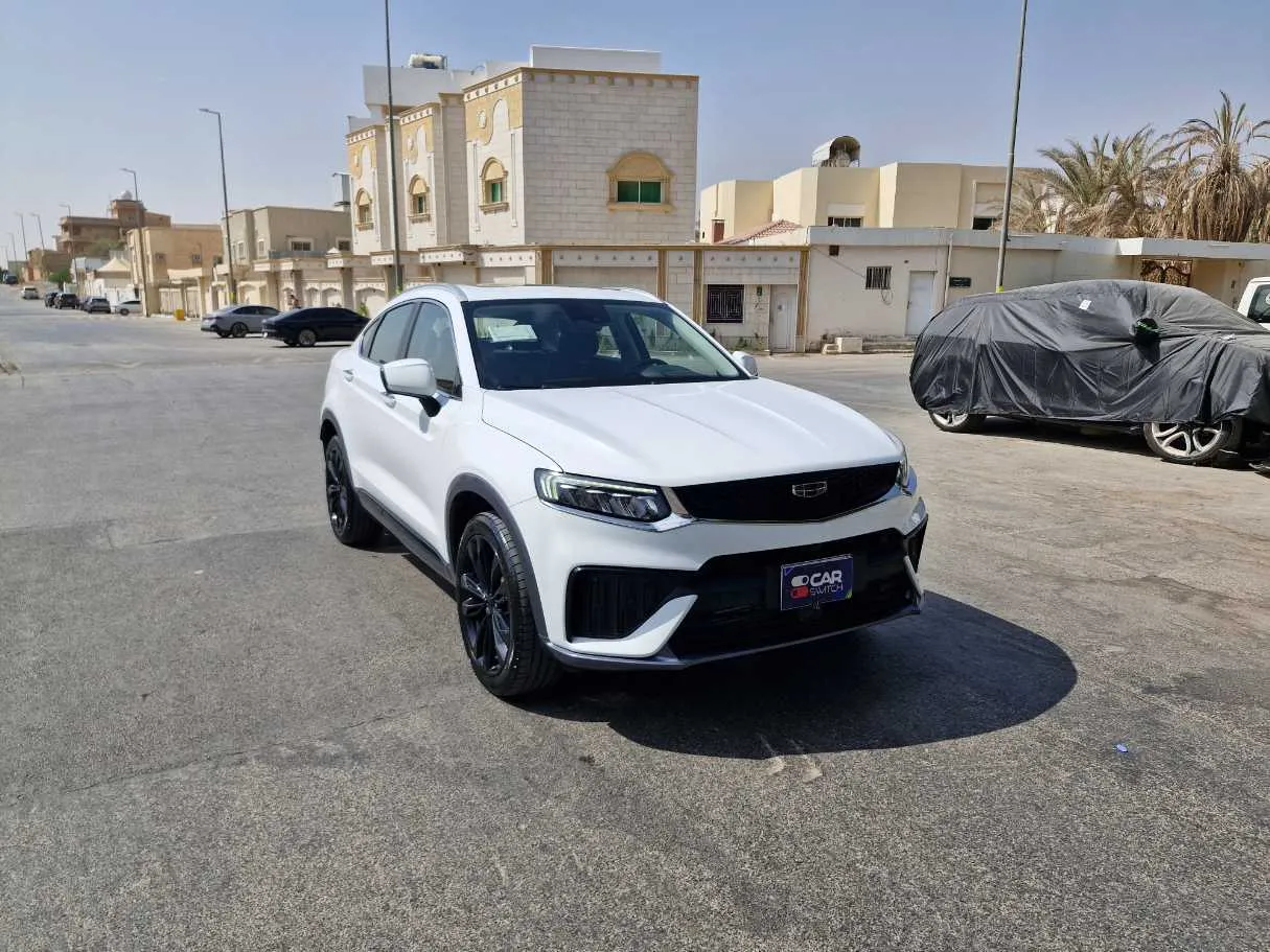 Car image 3