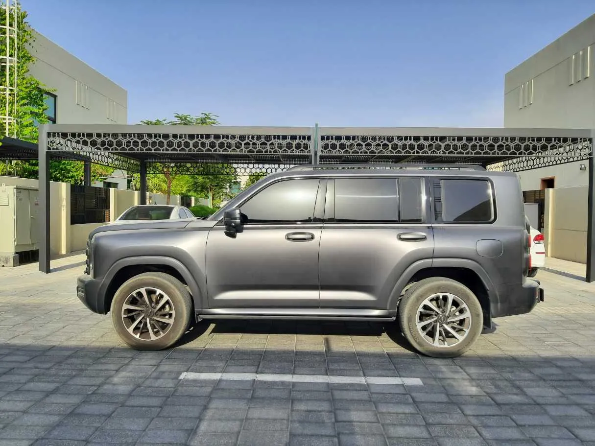 Car image 8