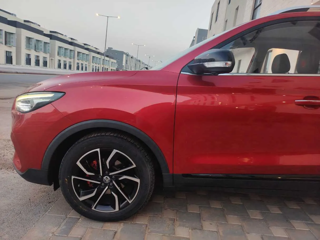 Car image 8
