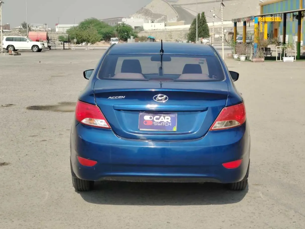 Car image 6