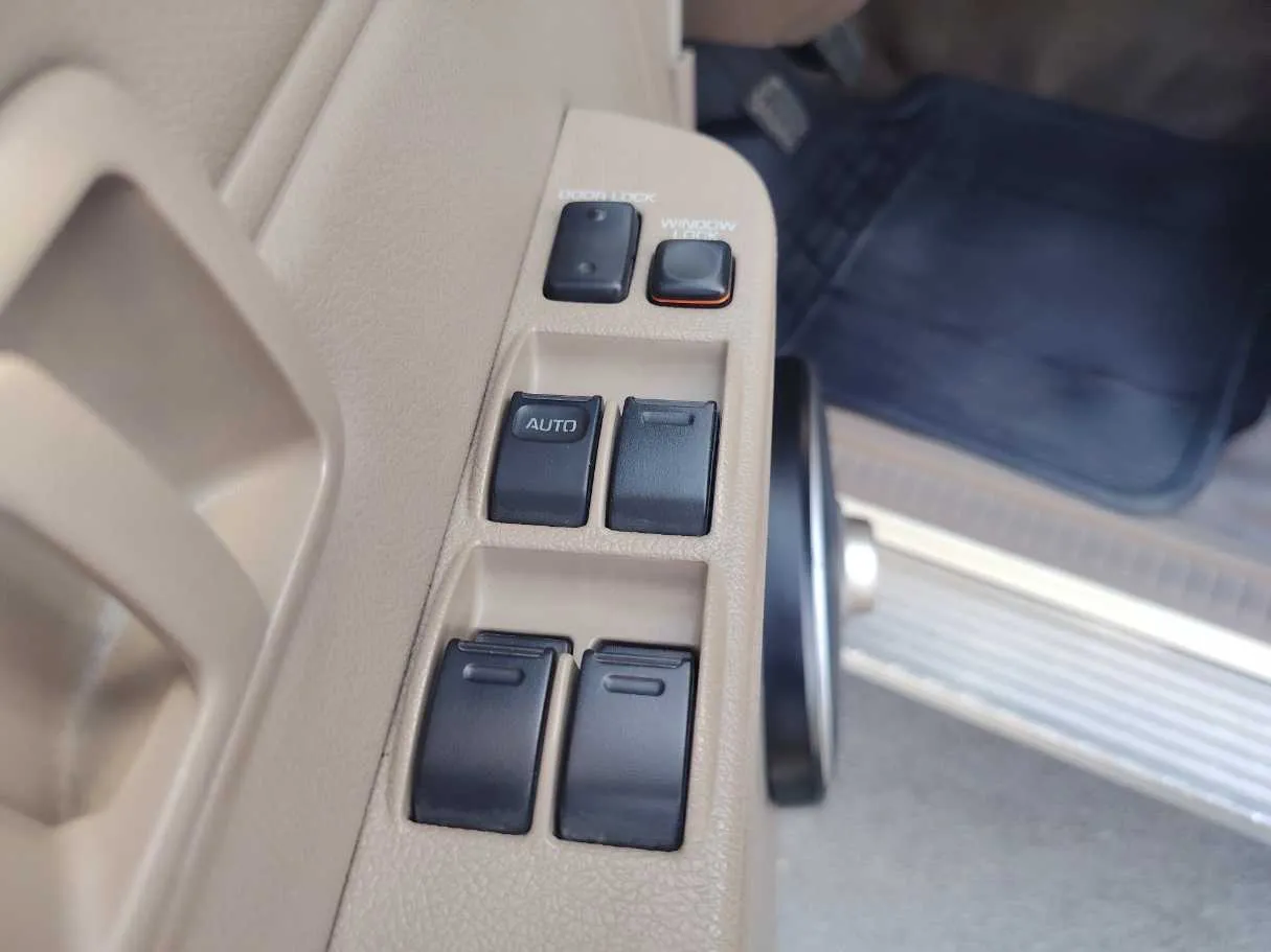 Car image 43