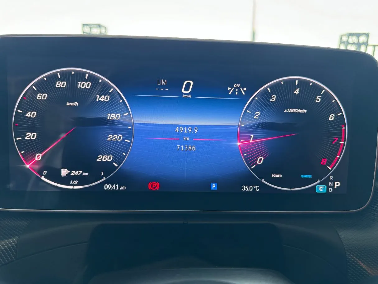 Car image 20