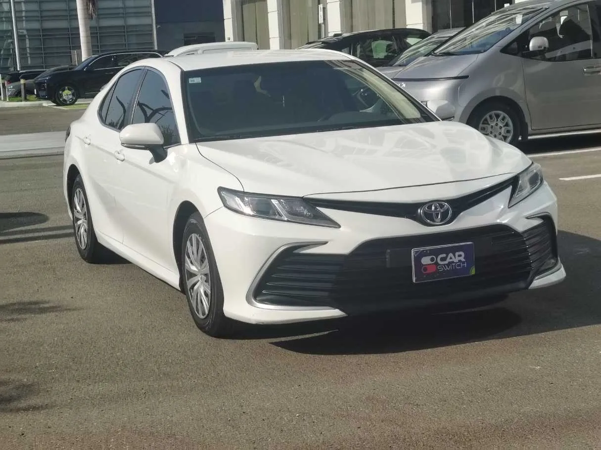 Car image 3