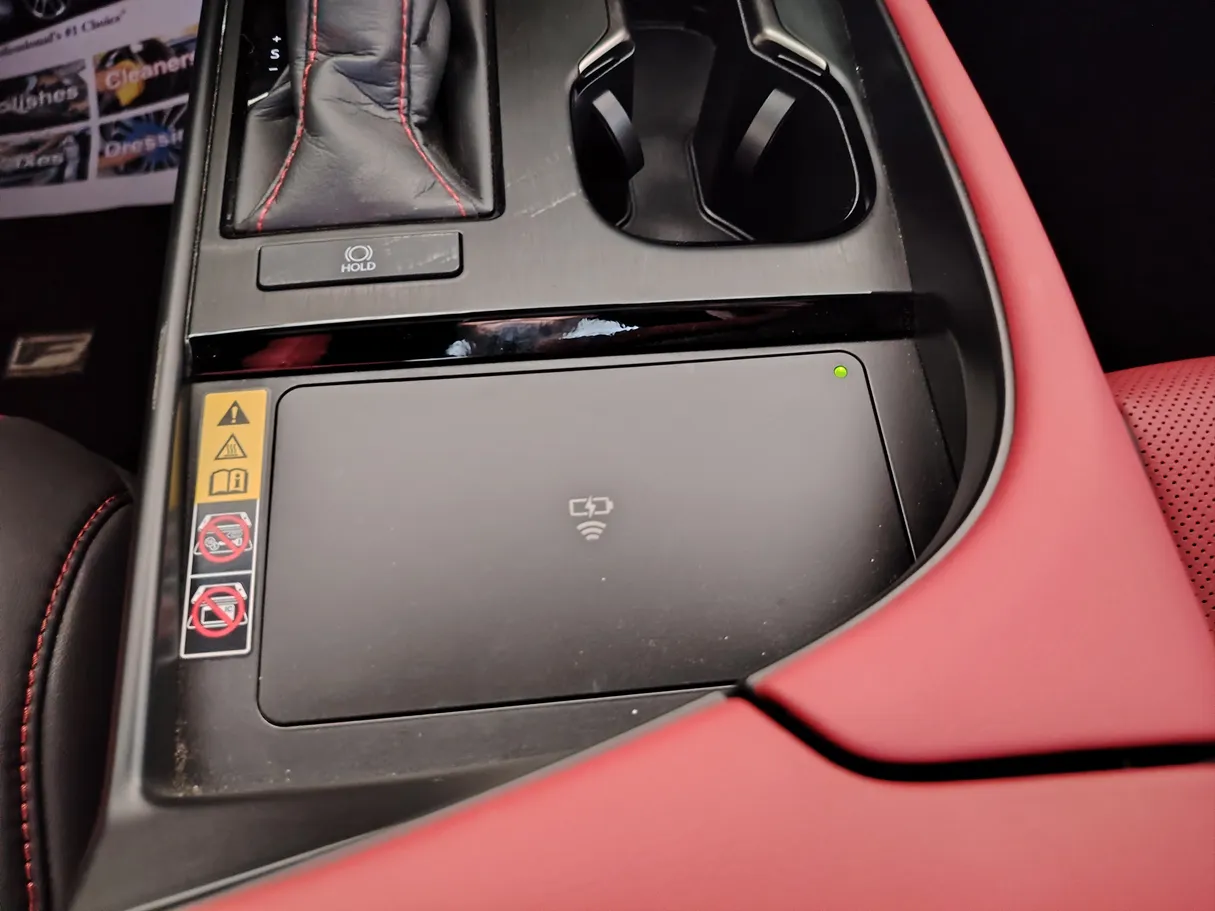 Car image 30