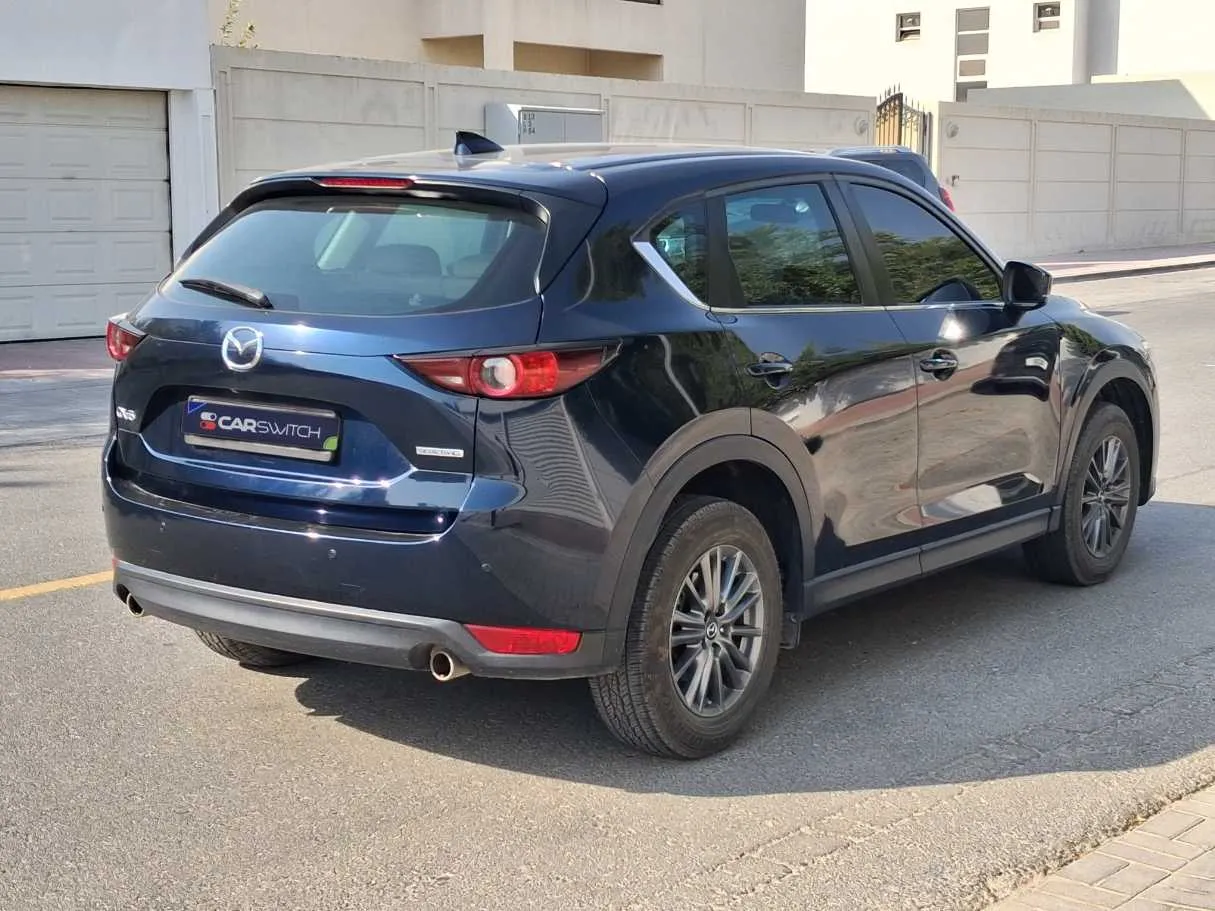 Car image 5