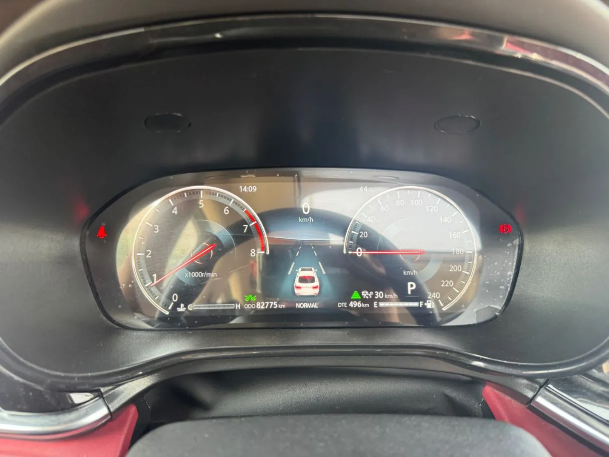 Car image 18