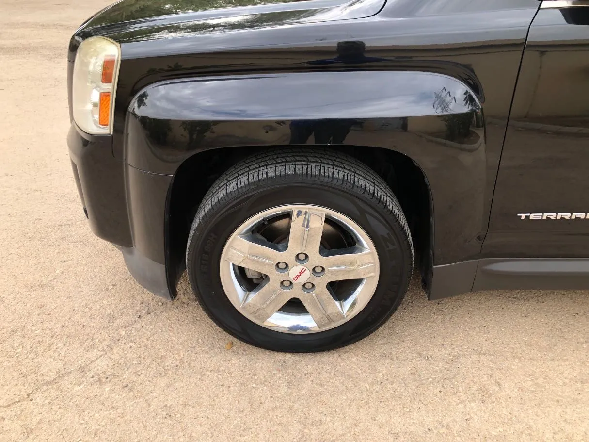 Car image 9