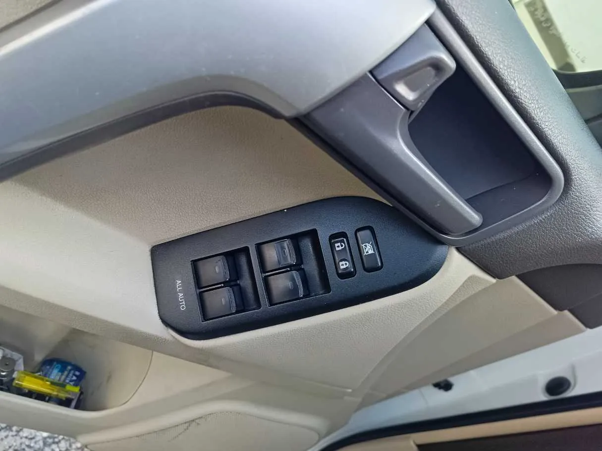 Car image 33