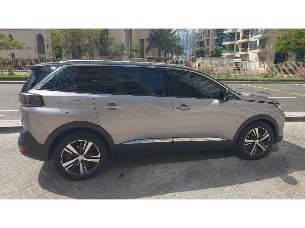 Car image 6