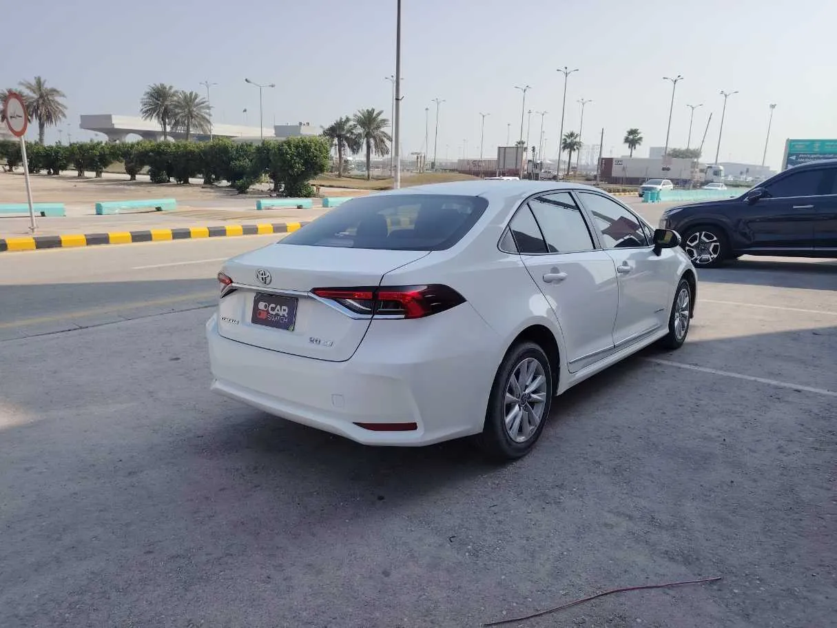 Car image 5