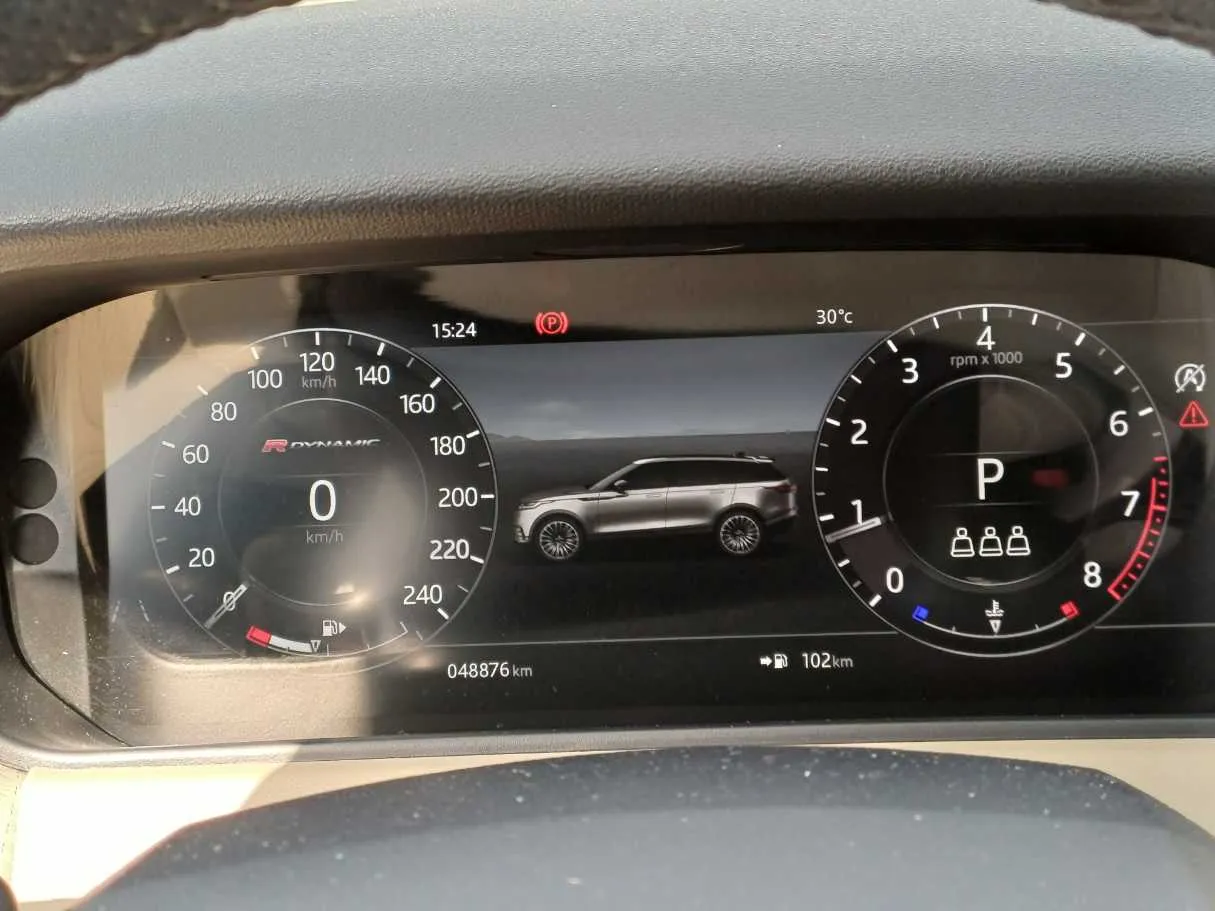 Car image 19
