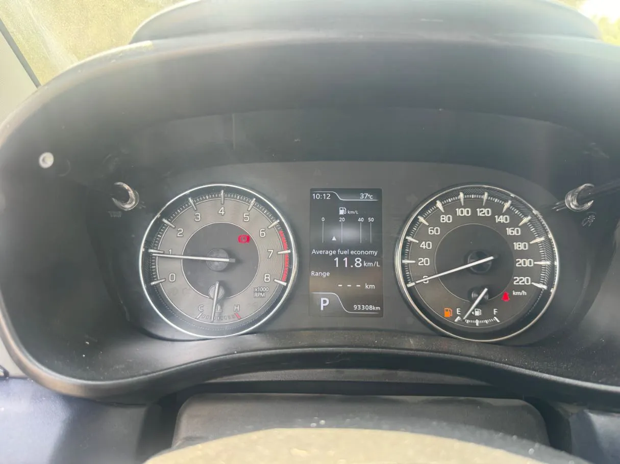 Car image 18