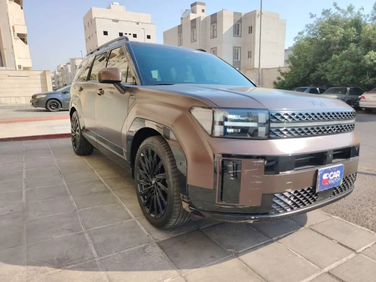 Car image 3