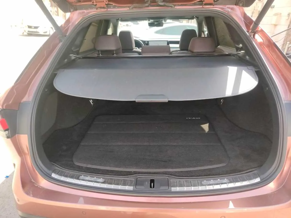 Car image 29