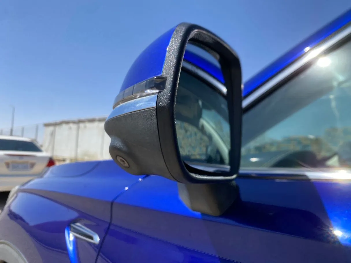 Car image 22