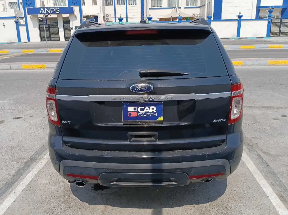 Car image 6