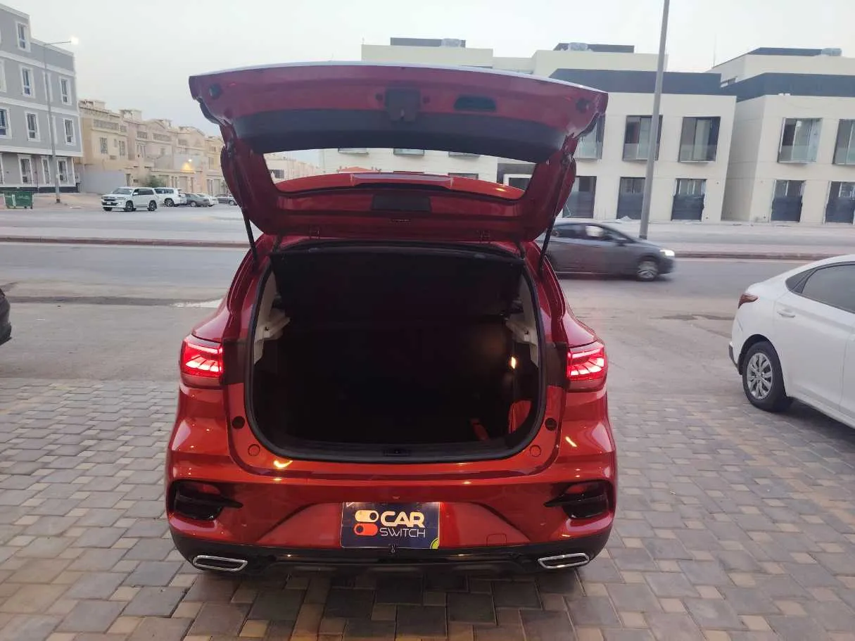 Car image 23