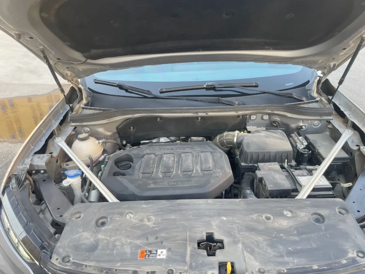 Car image 28