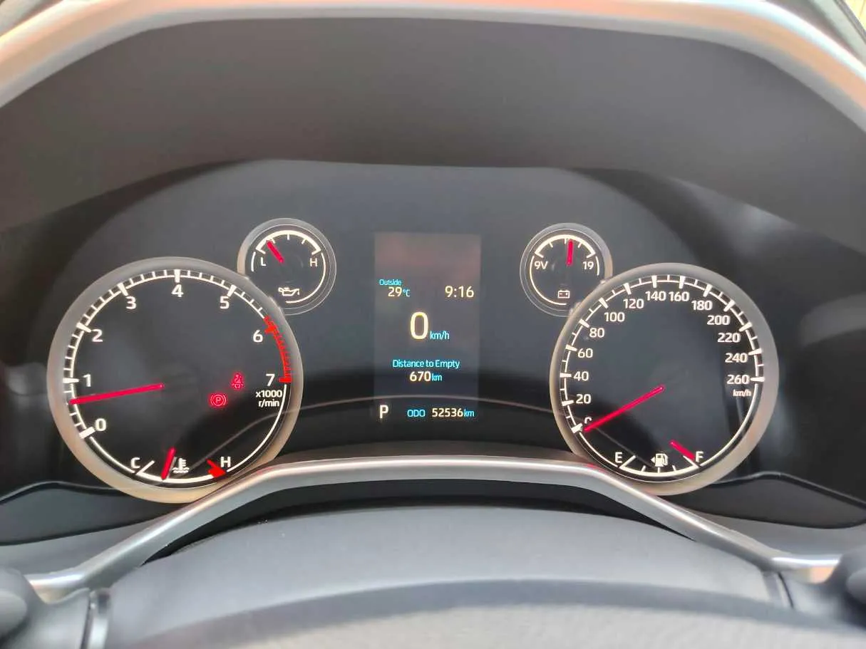 Car image 26