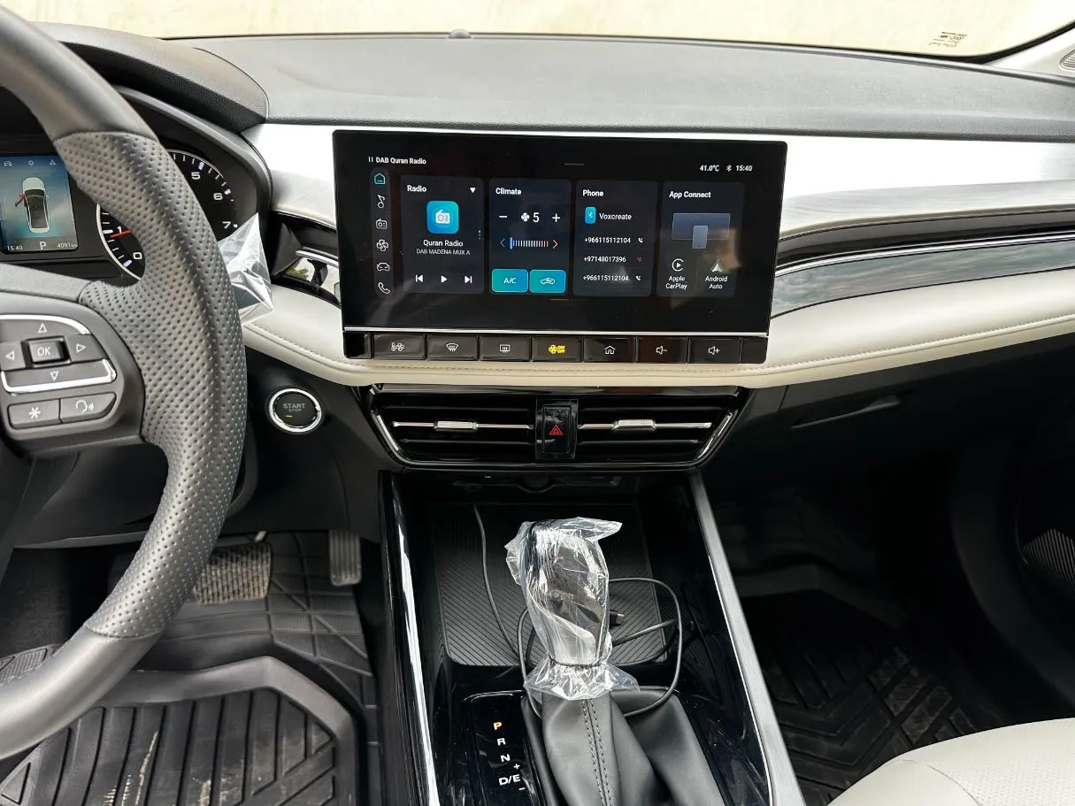 Car image 18
