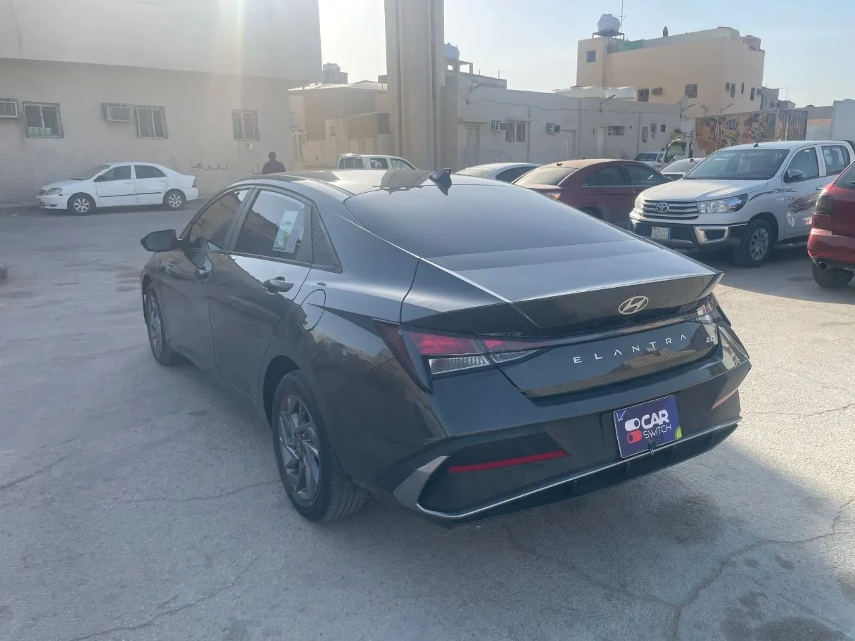 Car image 7