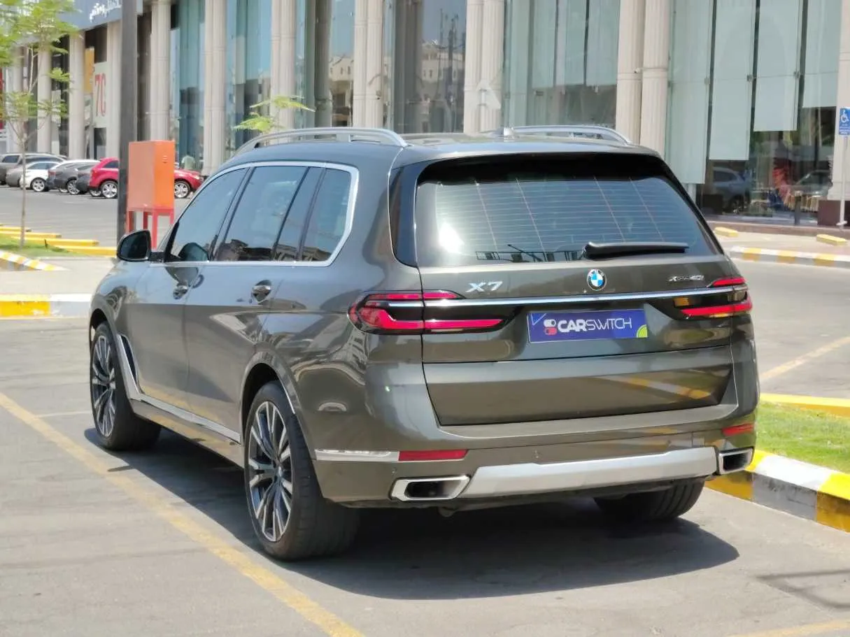 Car image 7