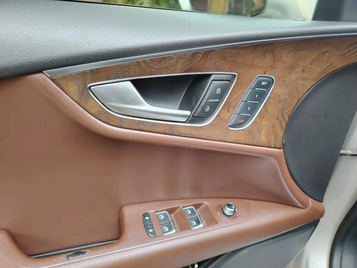 Car image 41
