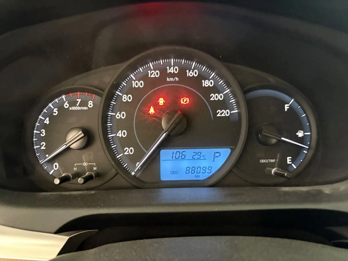Car image 10