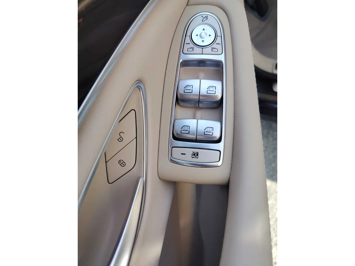 Car image 32