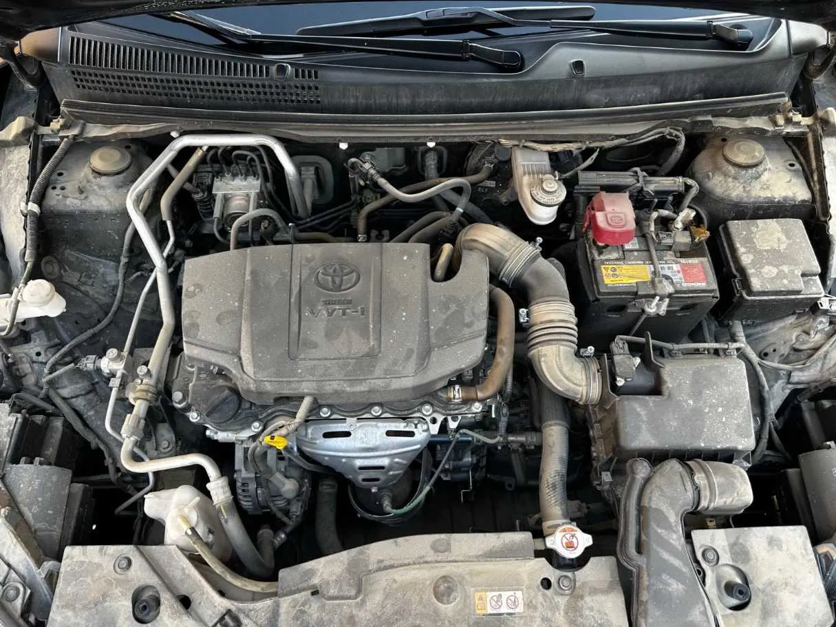 Car image 24