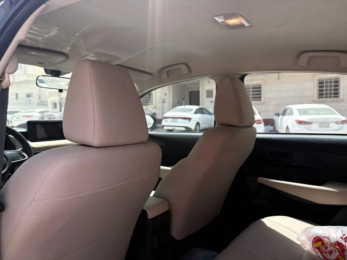 Car image 15