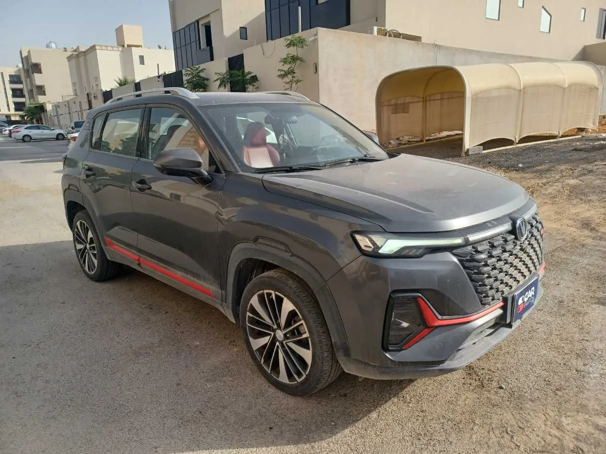 Car image 3