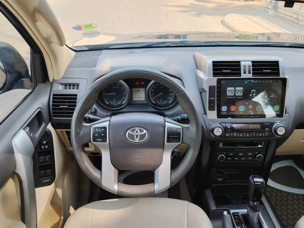 Car image 27